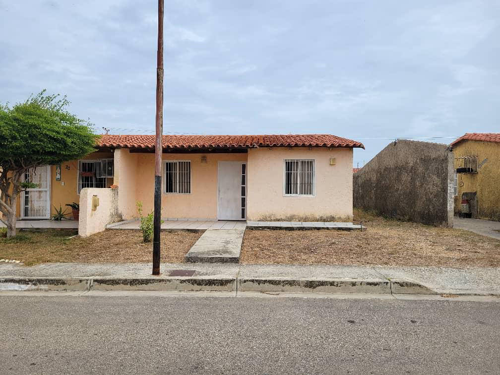 Будинок, 2142 м², 12 000$ — FAKTOR